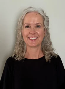 Julie Lutz headshot